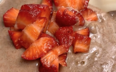 Postre de chia y frutillas